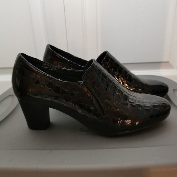 Patent black shoes - Picture 5 of 10